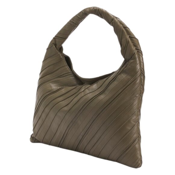 WALTER BAKER Leather Dakota Large Pleated Shoulder Bag - Picture 3 of 3